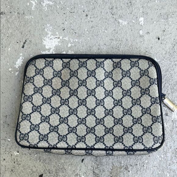 Vintage Gucci monogram clutch/makeup bag - Picture 1 of 11